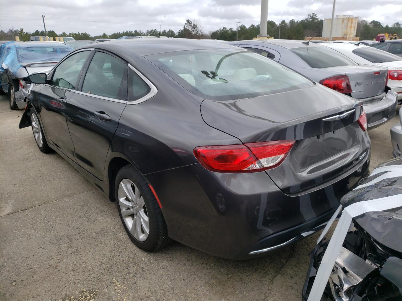 Photo 3 from auction – 2015 CHRYSLER 200 LIMITE with VIN 1C3CCCAB0FN503369