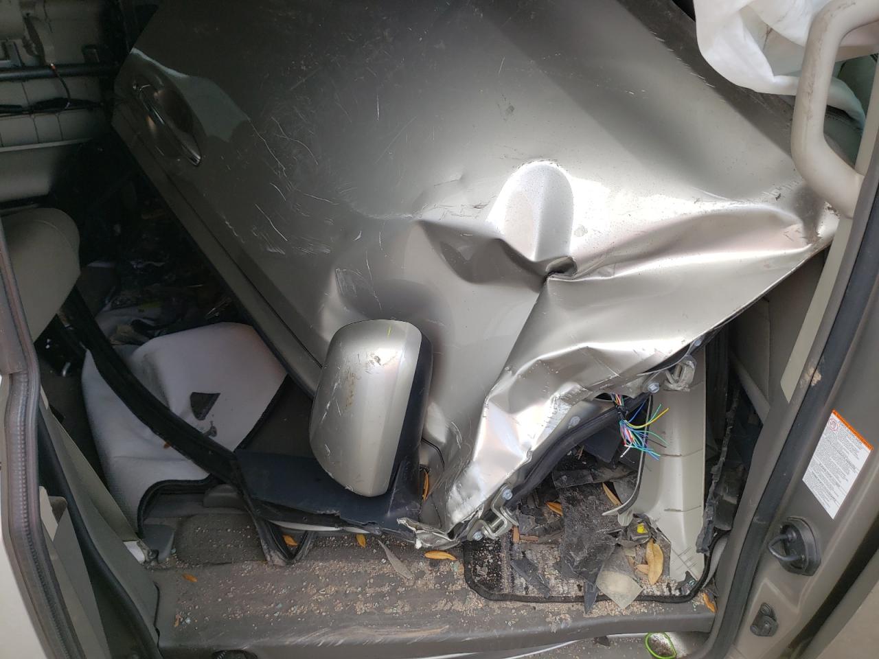 Photo 6 from auction – 2017 TOYOTA SIENNA XLE with VIN 5TDYZ3DC6HS794851