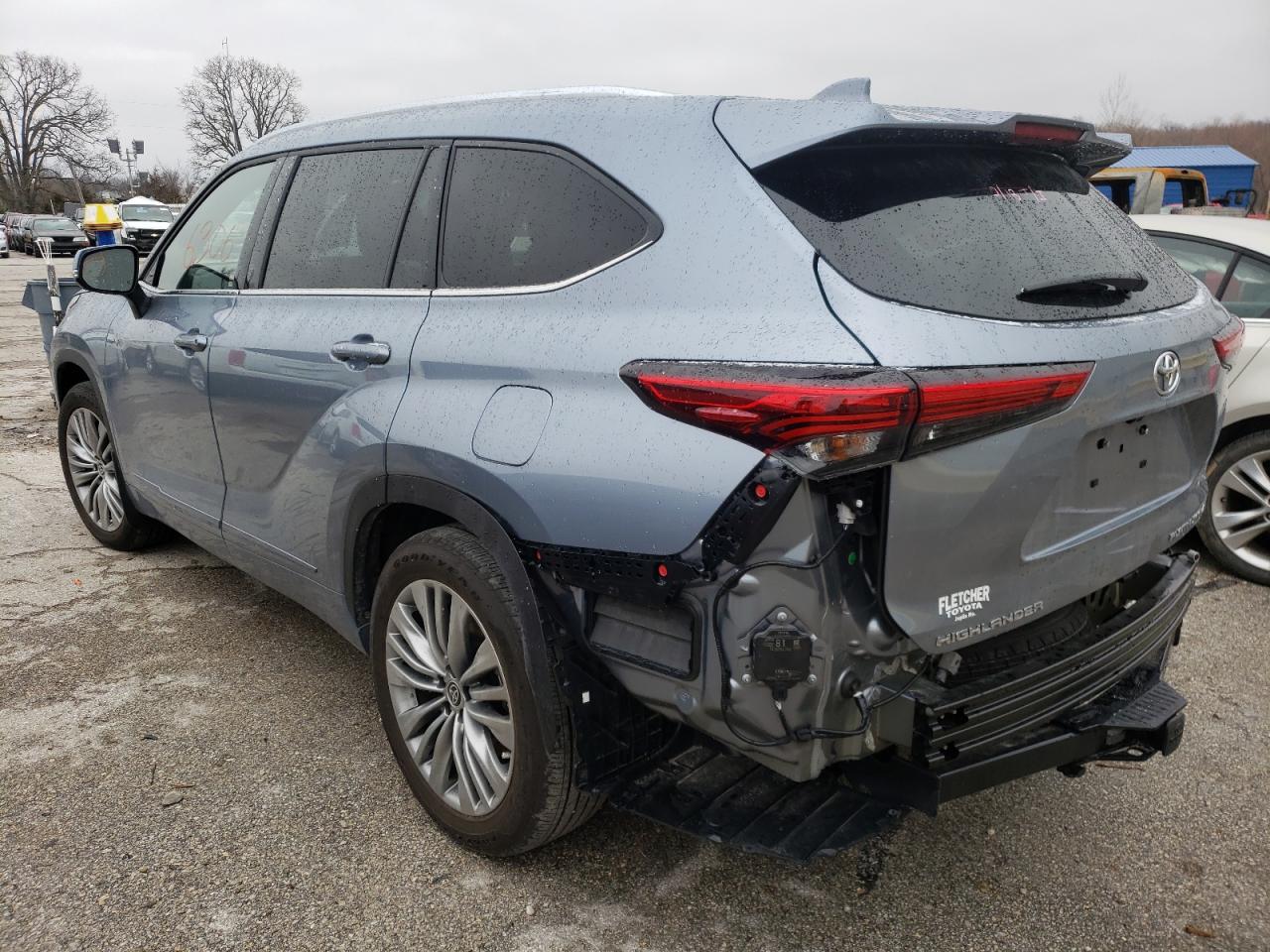 Photo 3 from auction – 2021 TOYOTA HIGHLANDER with VIN 5TDFZRBH1MS085957
