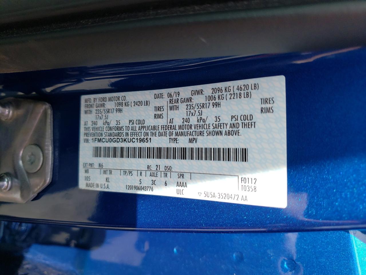Photo 10 from auction – 2019 FORD ESCAPE SE with VIN 1FMCU0GD3KUC19651