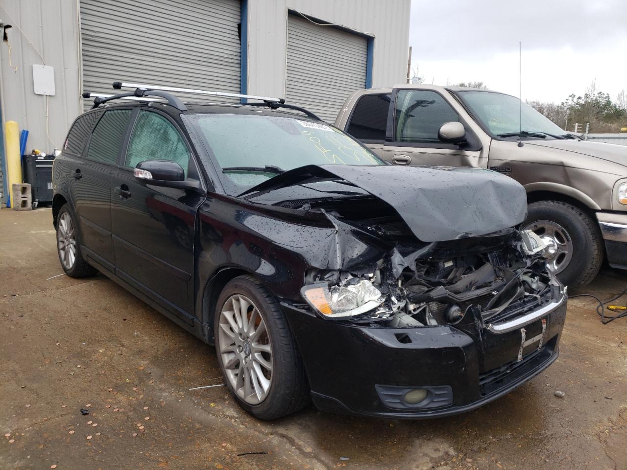 VOLVO V50 2.4I 2009 with VIN YV1MW390092482842 - Photo from auction