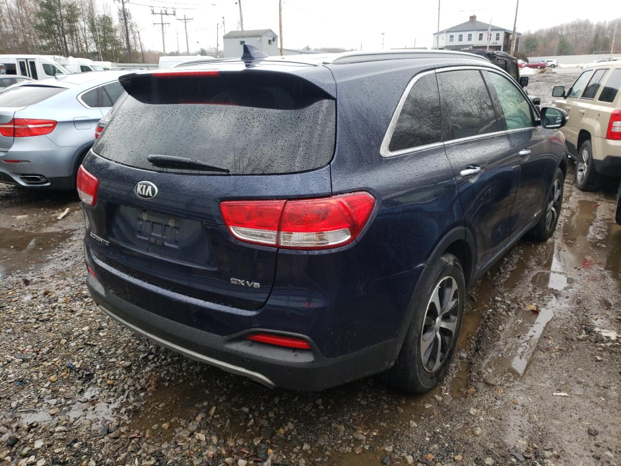 Photo 4 from auction – 2016 KIA SORENTO EX with VIN 5XYPHDA5XGG164305