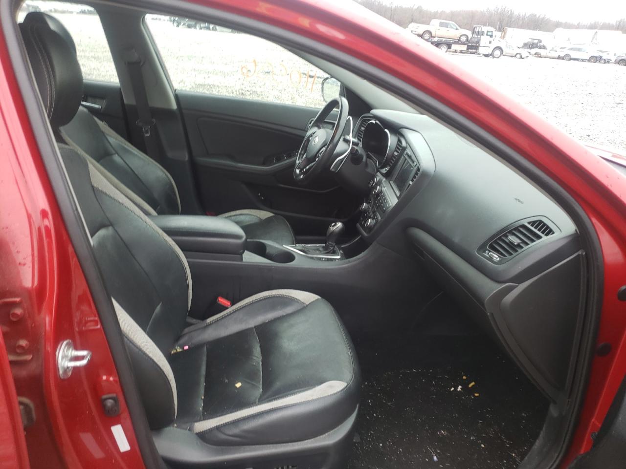 Photo 5 from auction – 2012 KIA OPTIMA SX with VIN 5XXGR4A62CG047368