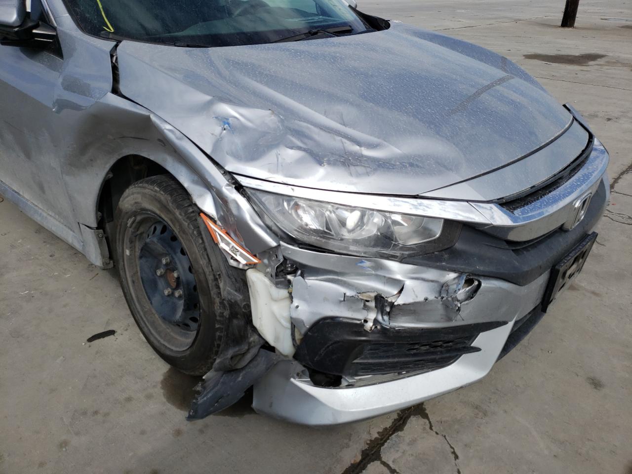 Photo 9 from auction – 2016 HONDA CIVIC with VIN 19XFC2F53GE075177