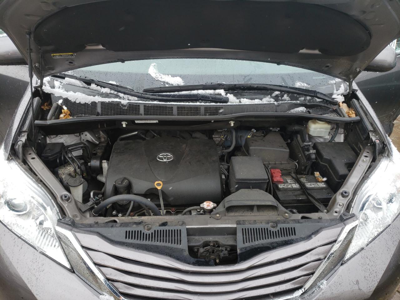 Photo 7 from auction – 2017 TOYOTA SIENNA LE with VIN 5TDKZ3DC7HS837079