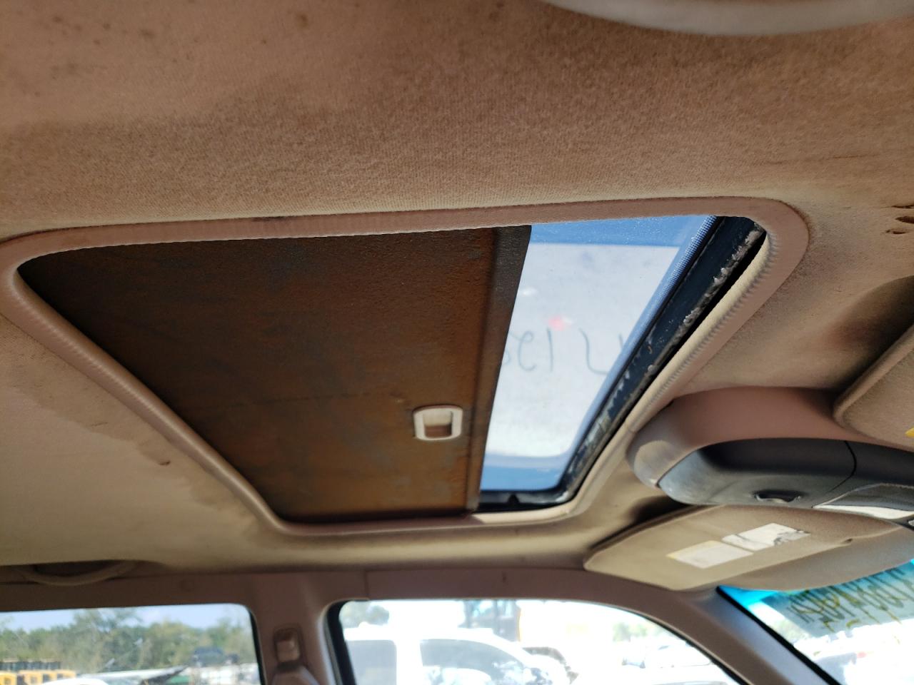 Photo 9 from auction – 2001 FORD EXPLORER S with VIN 1FMZU67E51UC63672