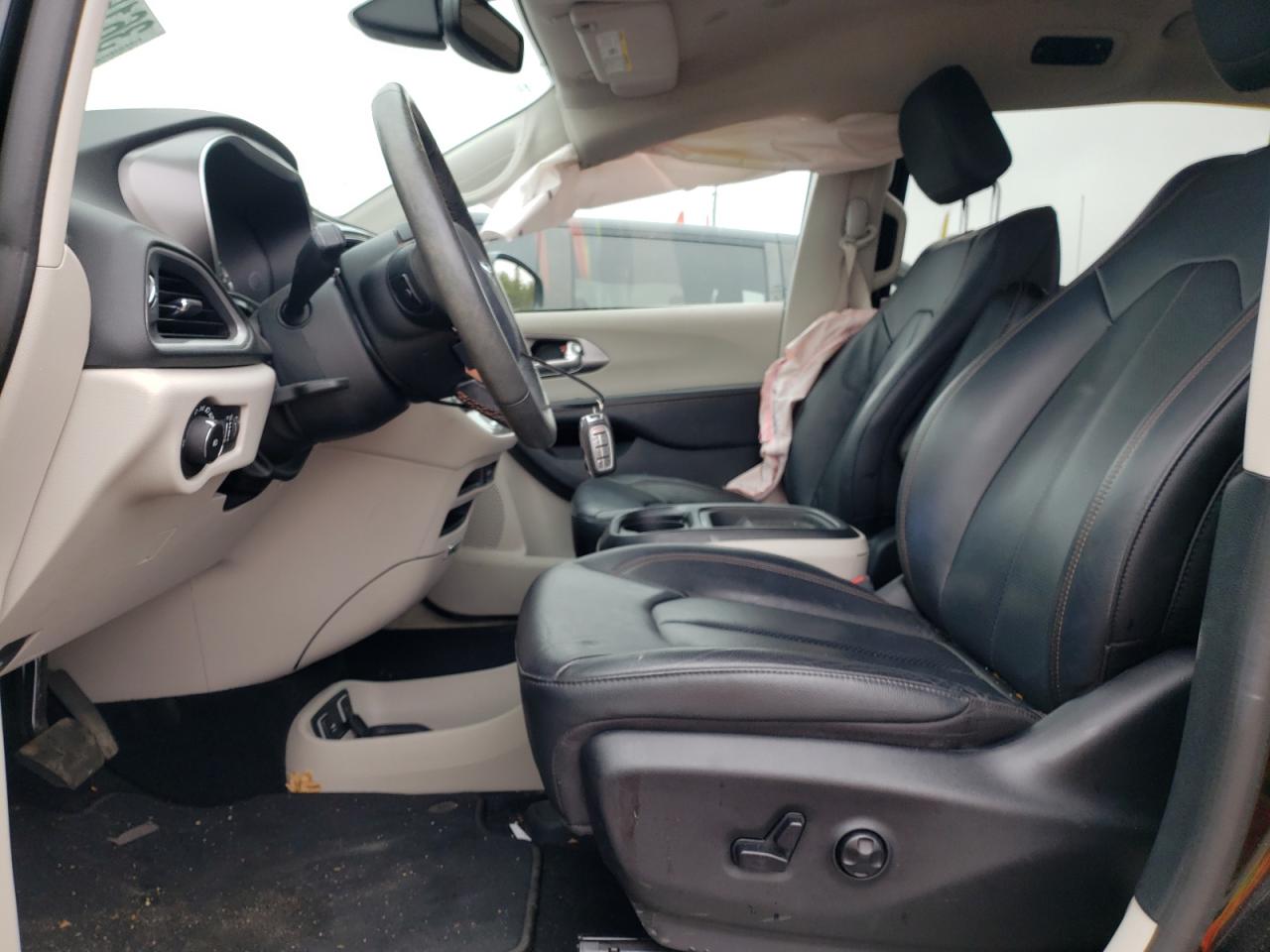 Фото 5 с аукциона – 2020 CHRYSLER PACIFICA T с VIN 2C4RC1BG5LR105240