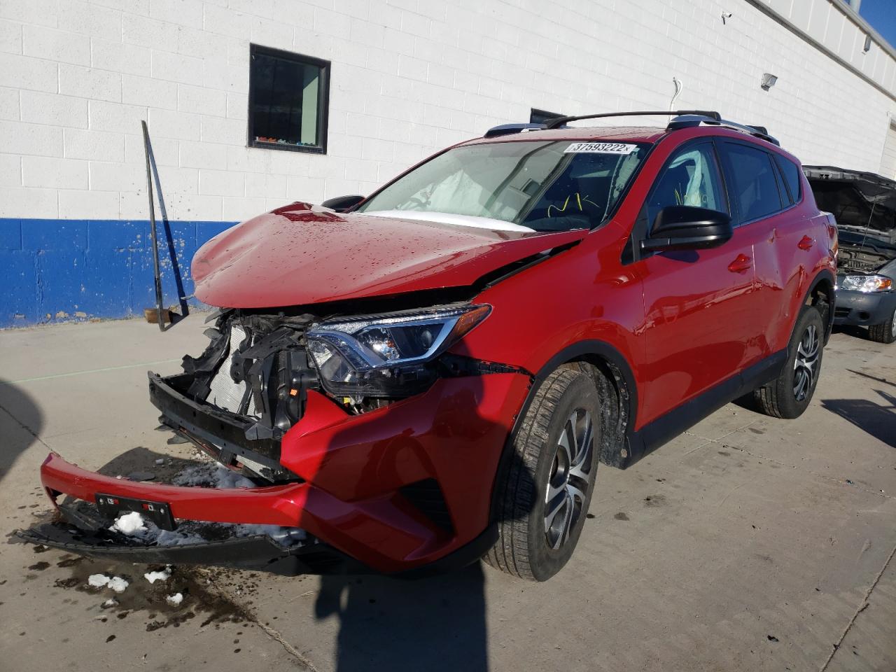 Photo 2 from auction – 2016 TOYOTA RAV4 LE with VIN 2T3BFREV8GW443258