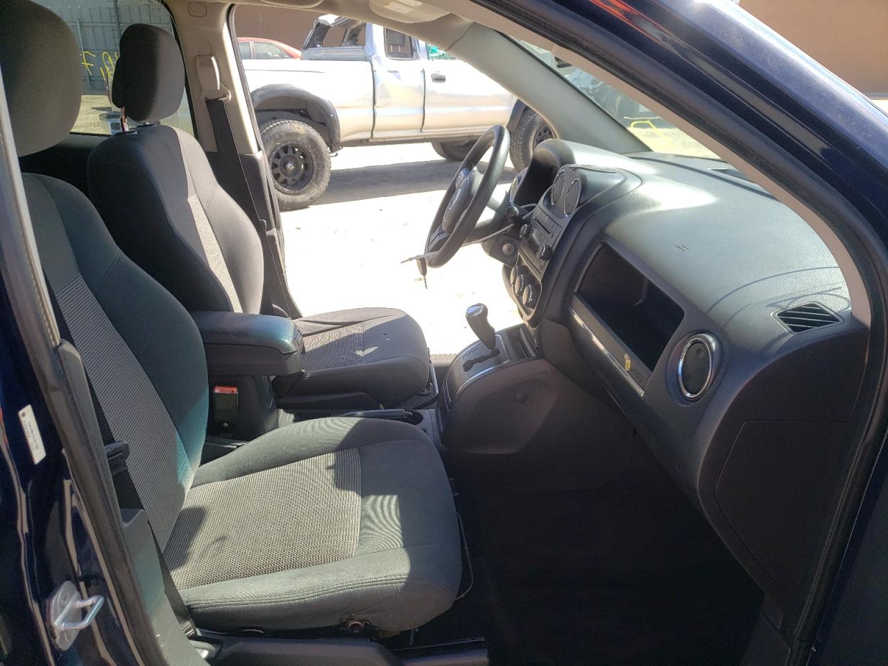 Photo 5 from auction – 2012 JEEP COMPASS SP with VIN 1C4NJCBA7CD677568