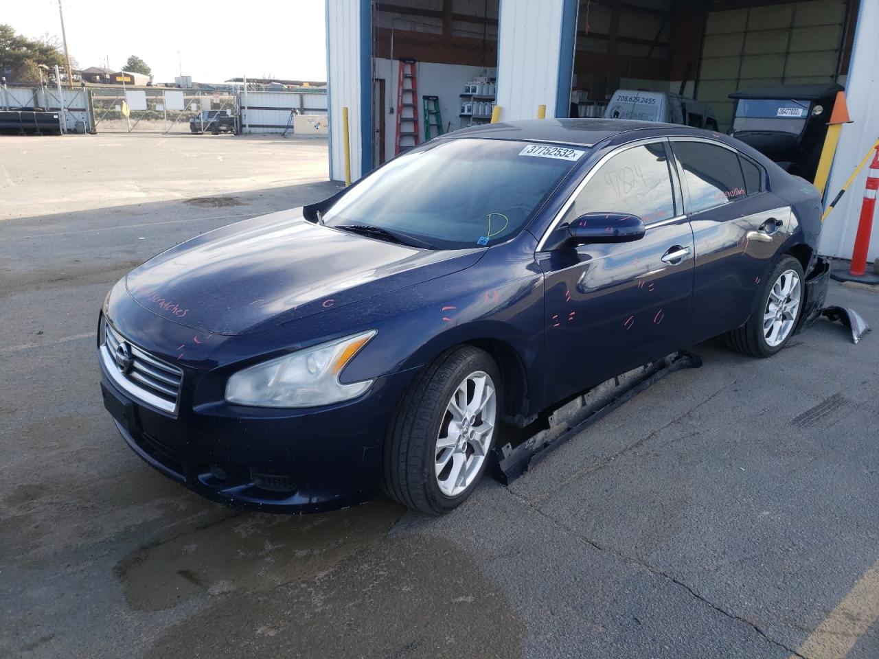 Photo 2 from auction – 2012 NISSAN MAXIMA S with VIN 1N4AA5AP1CC812040