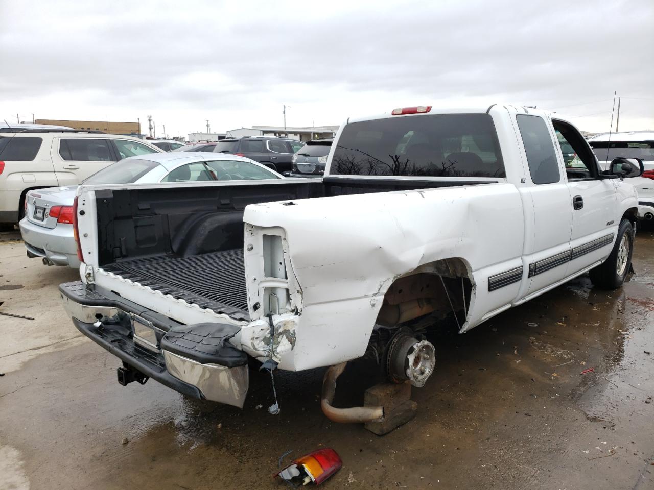 Photo 4 from auction – 2000 CHEVROLET 1500 with VIN 2GCEC19V8Y1407761