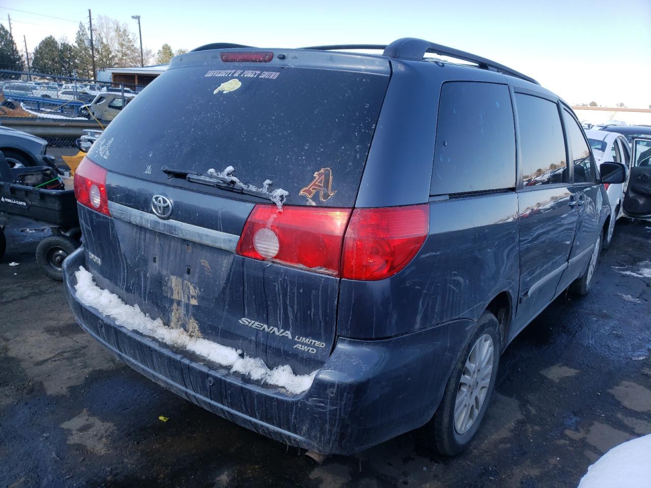 Photo 4 from auction – 2010 TOYOTA SIENNA XLE with VIN 5TDDK4CC7AS028269