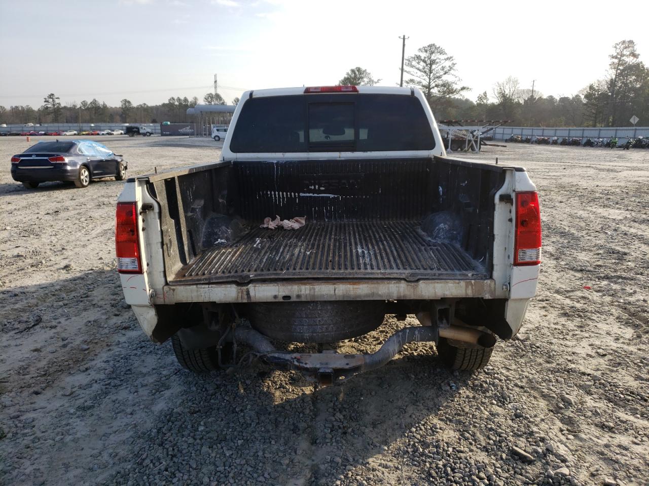 Photo 9 from auction – 2004 NISSAN TITAN XE with VIN 1N6AA07B34N560433