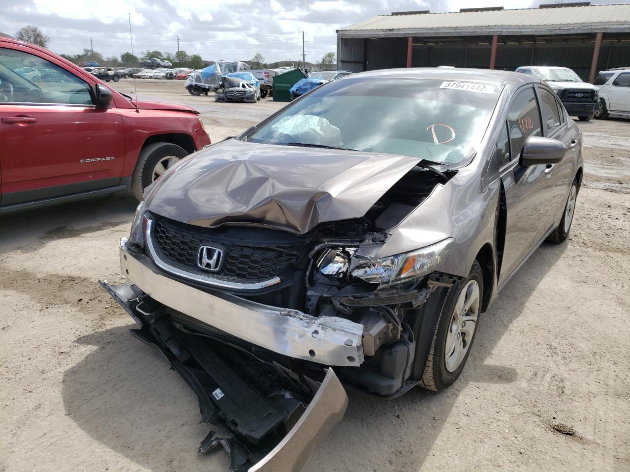 Photo 2 from auction – 2014 HONDA CIVIC LX with VIN 19XFB2F51EE246475