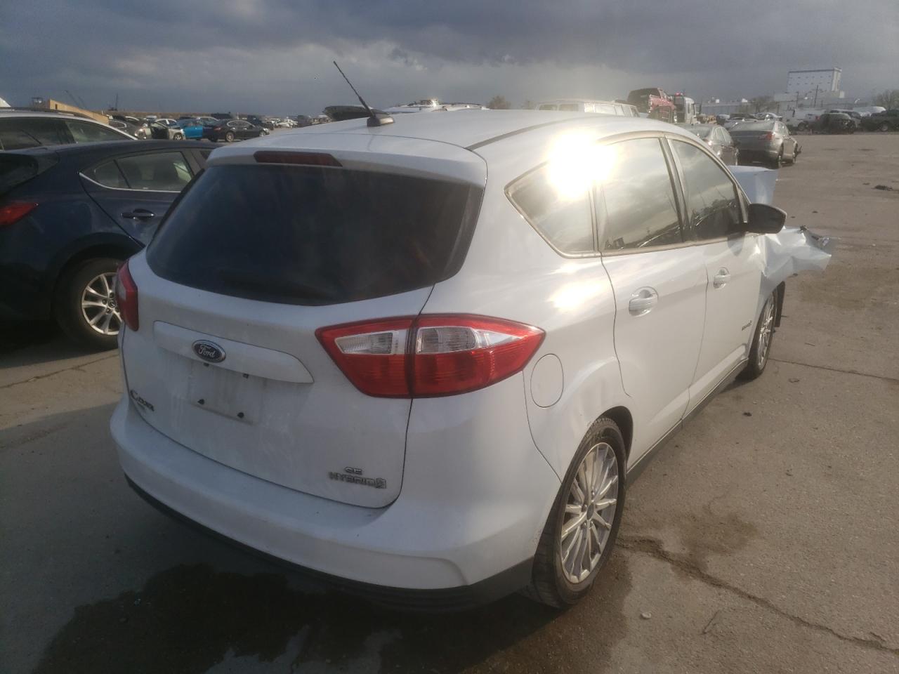Photo 4 from auction – 2016 FORD C-MAX SE with VIN 1FADP5AU2GL102703