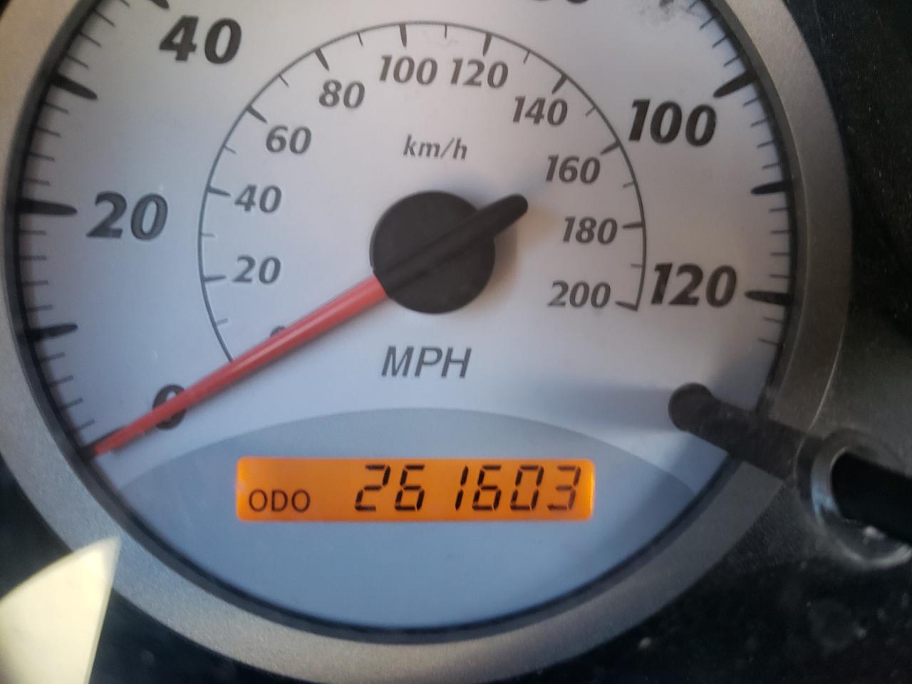 Photo 8 from auction – 2005 TOYOTA RAV4 with VIN JTEGD20V250078762