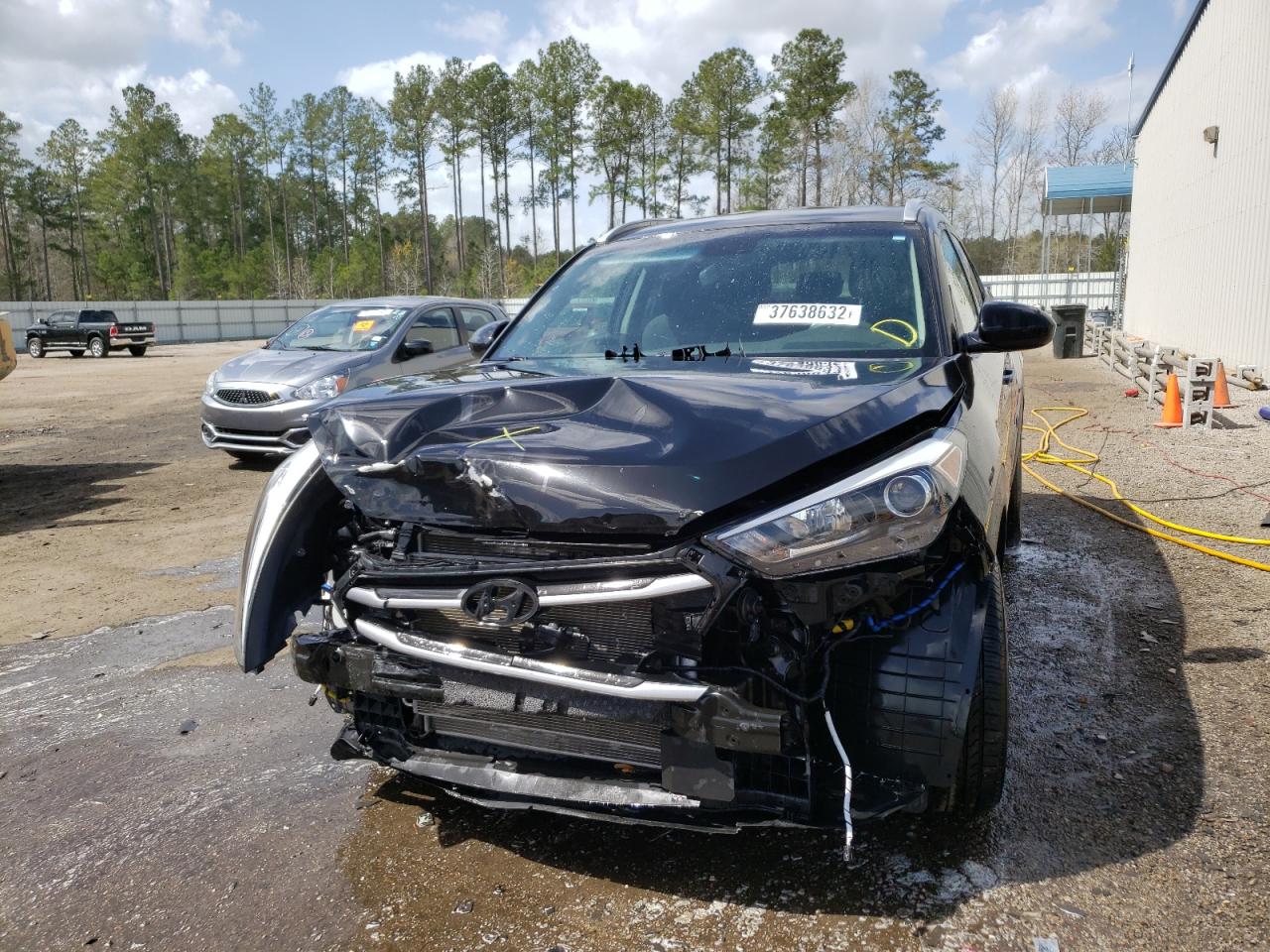 Photo 9 from auction – 2017 HYUNDAI TUCSON with VIN KM8J33A49HU582680