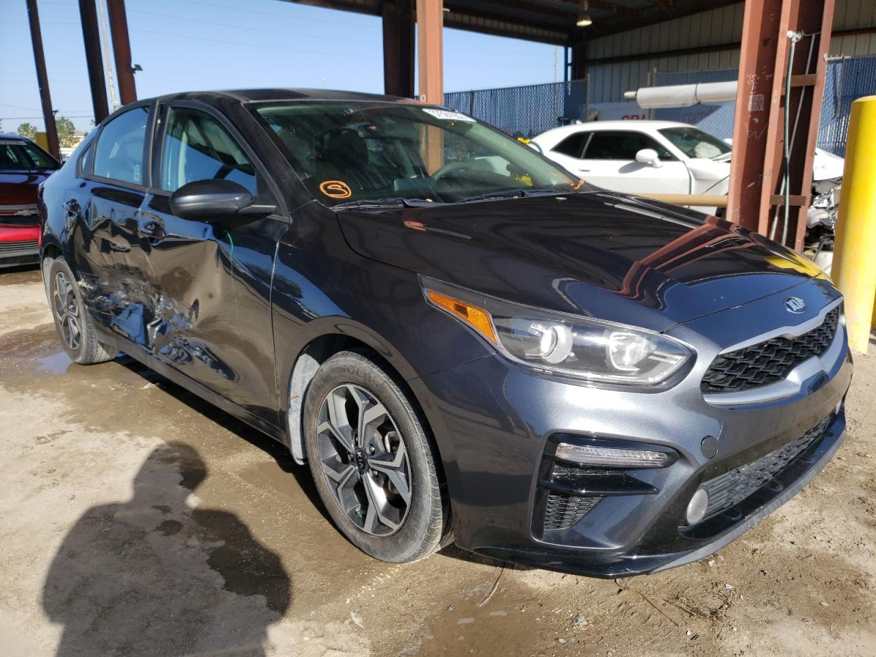 KIA FORTE FE 2020 with VIN 3KPF24AD5LE223966 - Photo from auction