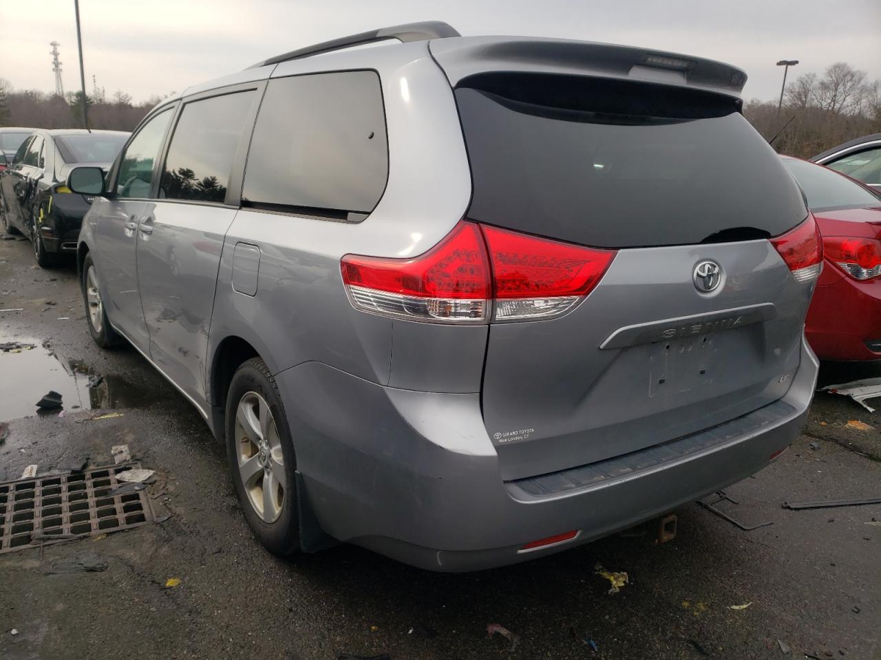 Photo 3 from auction – 2012 TOYOTA SIENNA LE with VIN 5TDKK3DC3CS243294