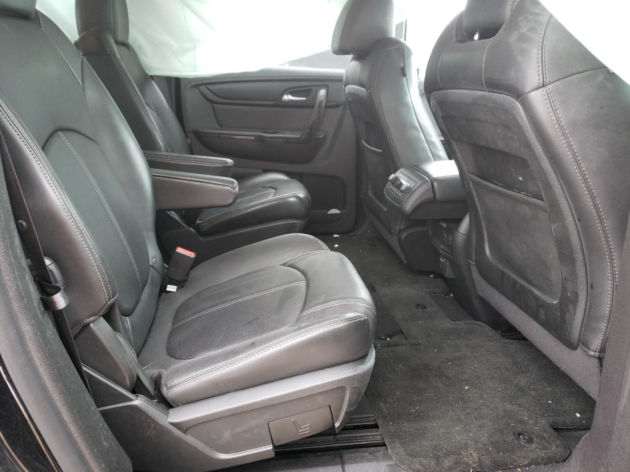 Photo 6 from auction – 2014 GMC ACADIA SLT with VIN 1GKKVRKD5EJ186090