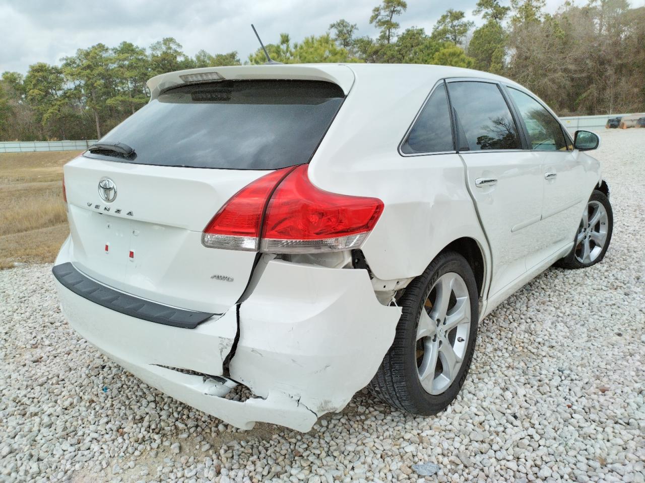 Photo 4 from auction – 2010 TOYOTA VENZA with VIN 4T3BK3BB4AU027198