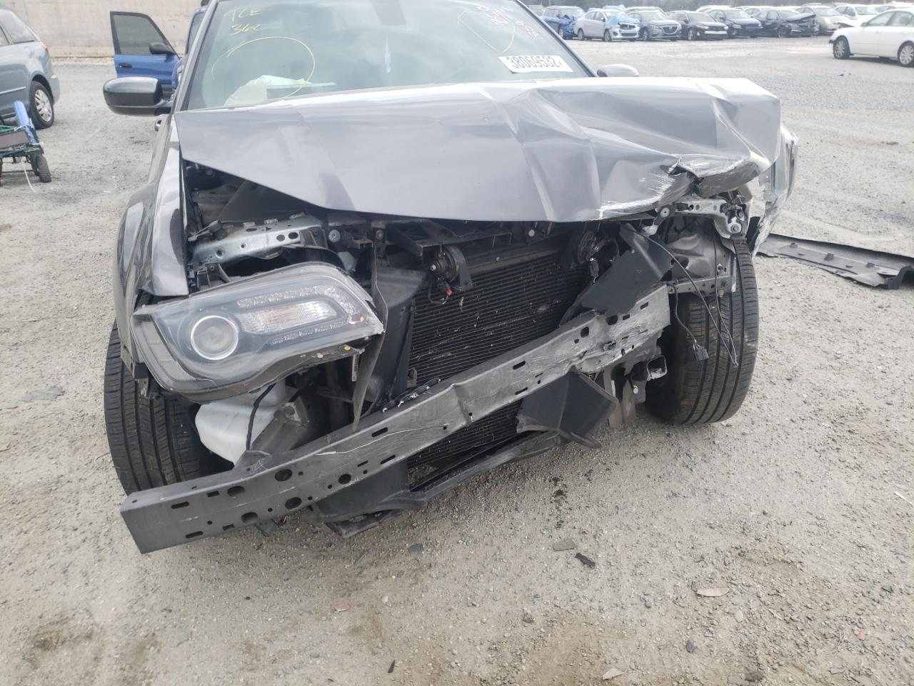 Photo 9 from auction – 2019 CHRYSLER 300 S with VIN 2C3CCAGG1KH648611