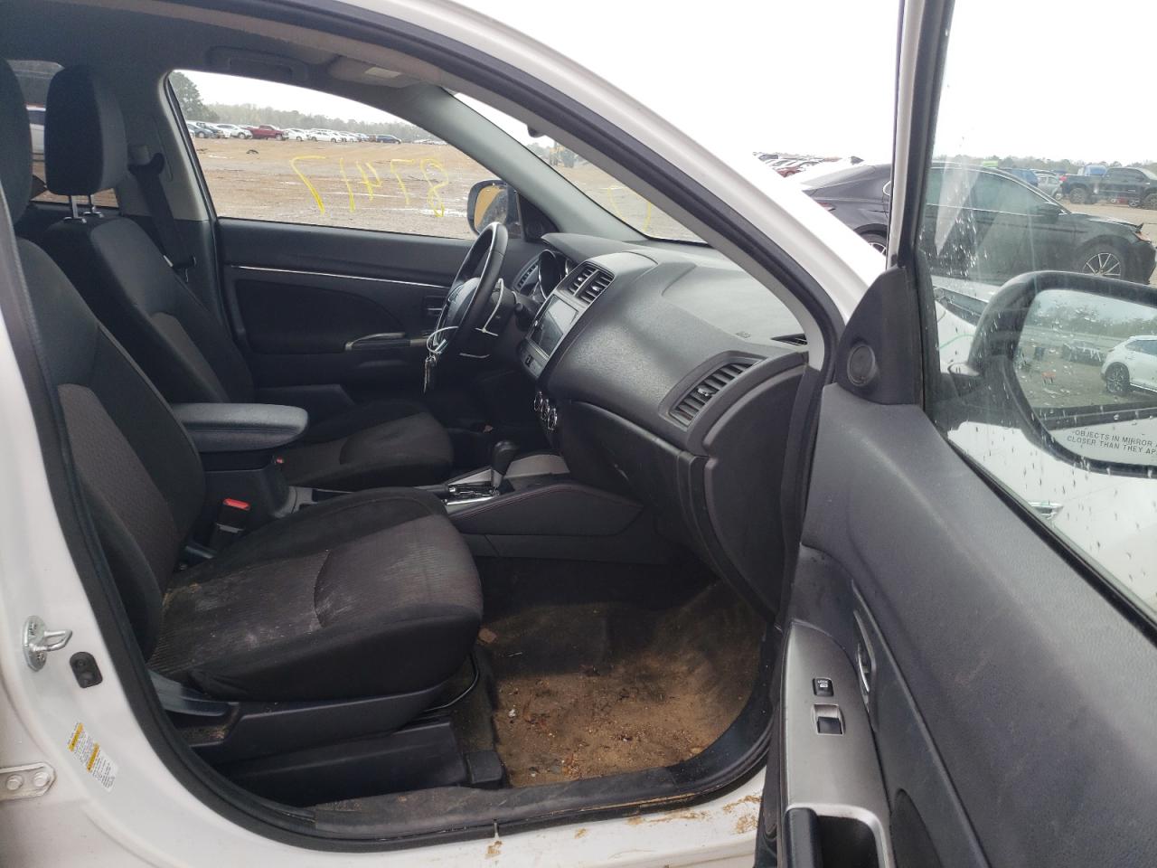 Photo 5 from auction – 2019 MITSUBISHI OUTLANDER with VIN JA4AP4AU2KU019860