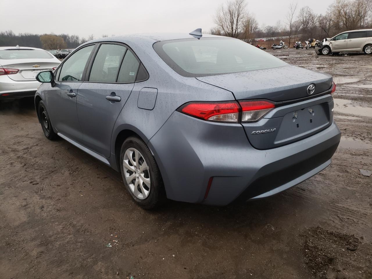 Photo 3 from auction – 2021 TOYOTA COROLLA LE with VIN 5YFEPMAEXMP244530