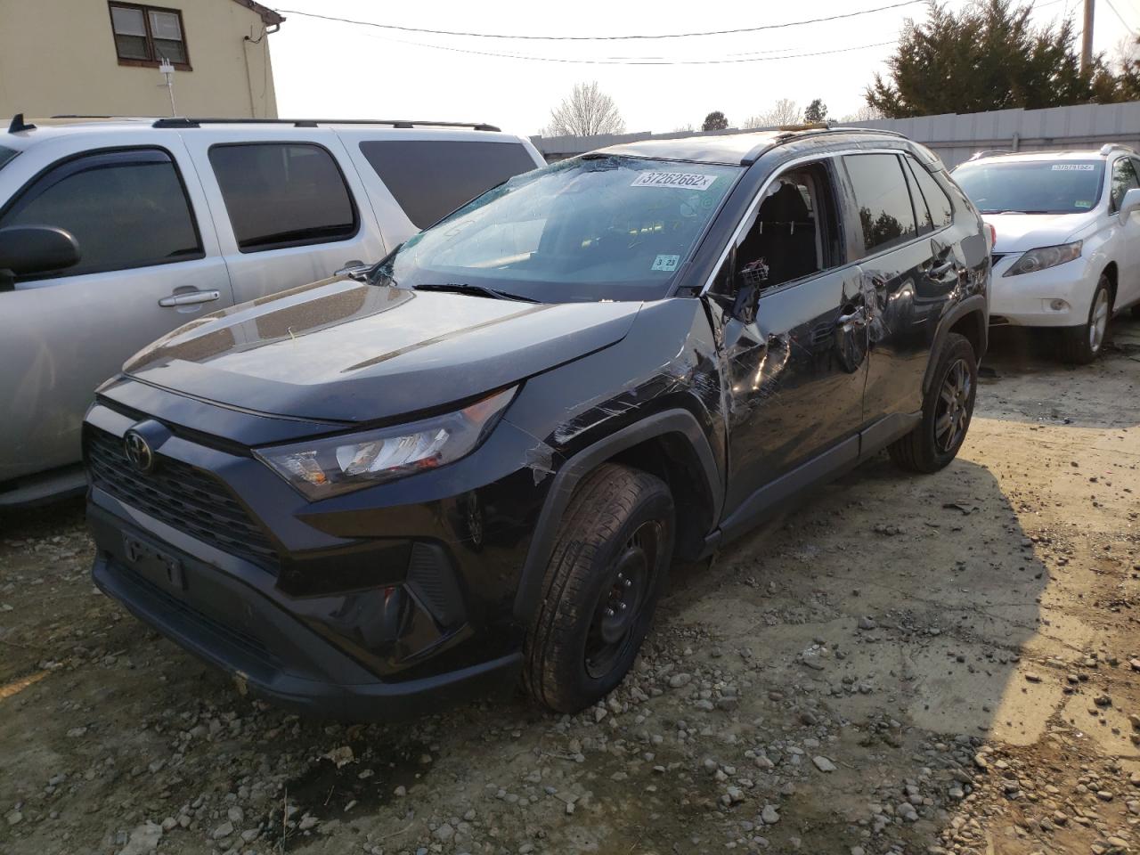 Photo 2 from auction – 2019 TOYOTA RAV4 LE with VIN 2T3F1RFV5KW030298