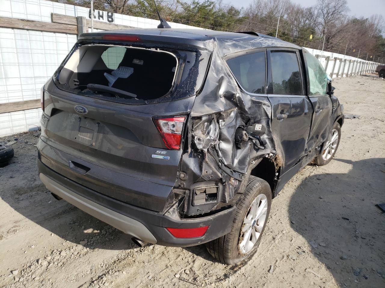 Photo 4 from auction – 2019 FORD ESCAPE SE with VIN 1FMCU9GD8KUB49536