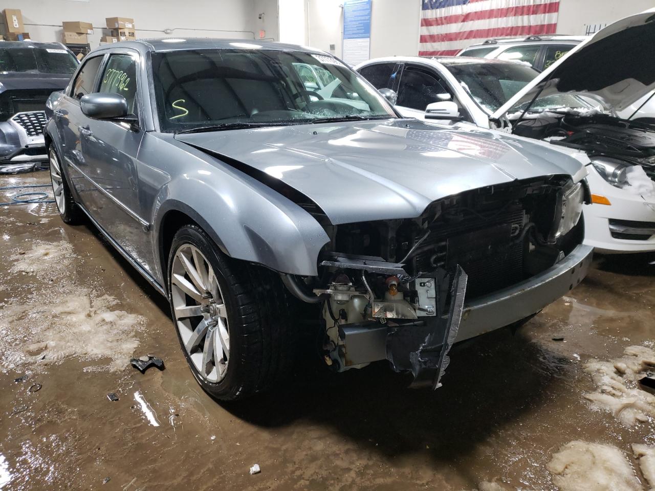Photo 1 from auction – 2006 CHRYSLER 300C SRT-8 with VIN 2C3KA73W56H514952