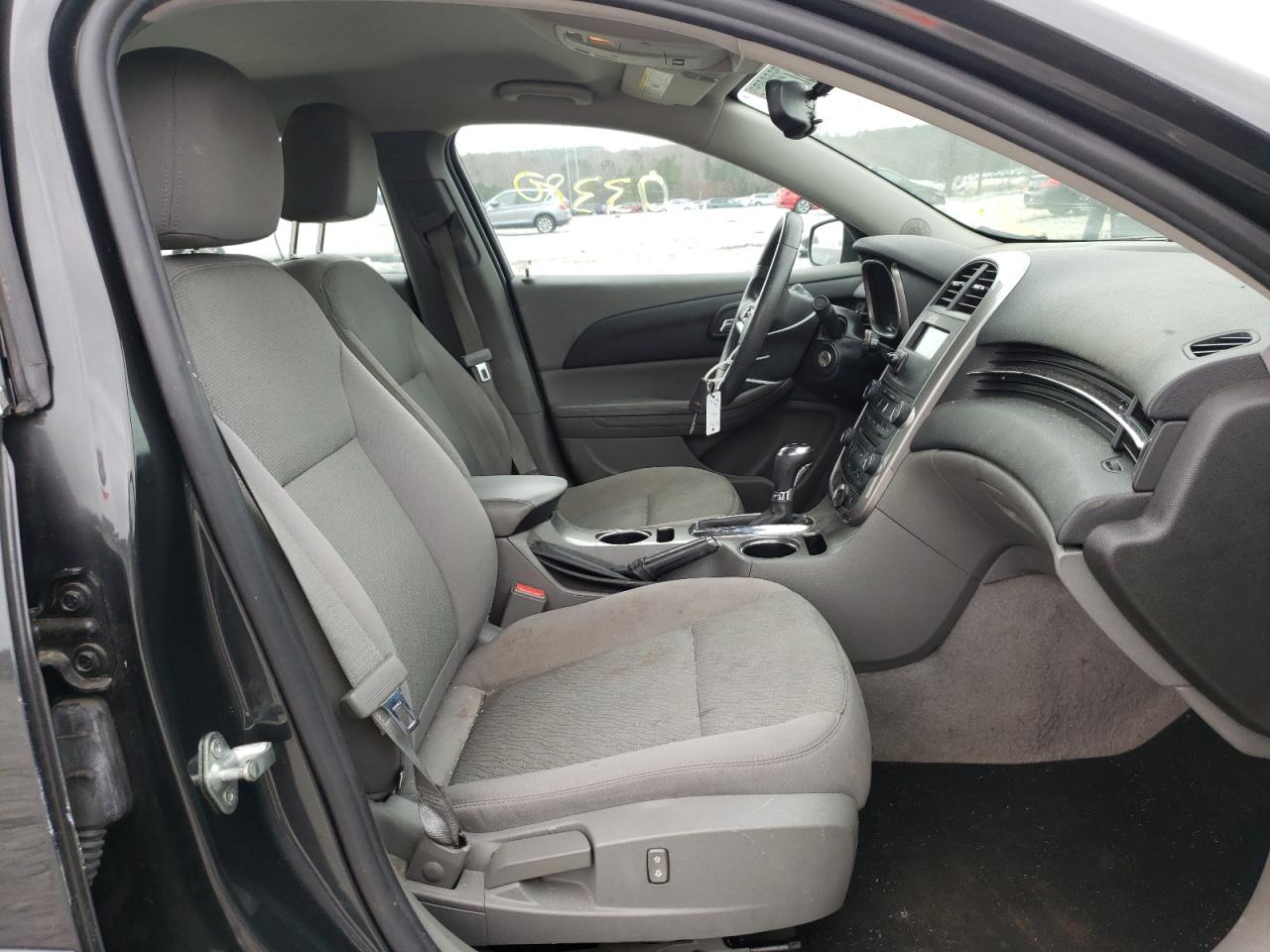 Photo 5 from auction – 2015 CHEVROLET MALIBU LS with VIN 1G11B5SL1FF156016