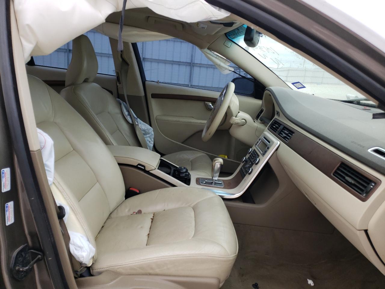 Photo 5 from auction – 2011 VOLVO S80 3.2 with VIN YV1940AS5B1146669