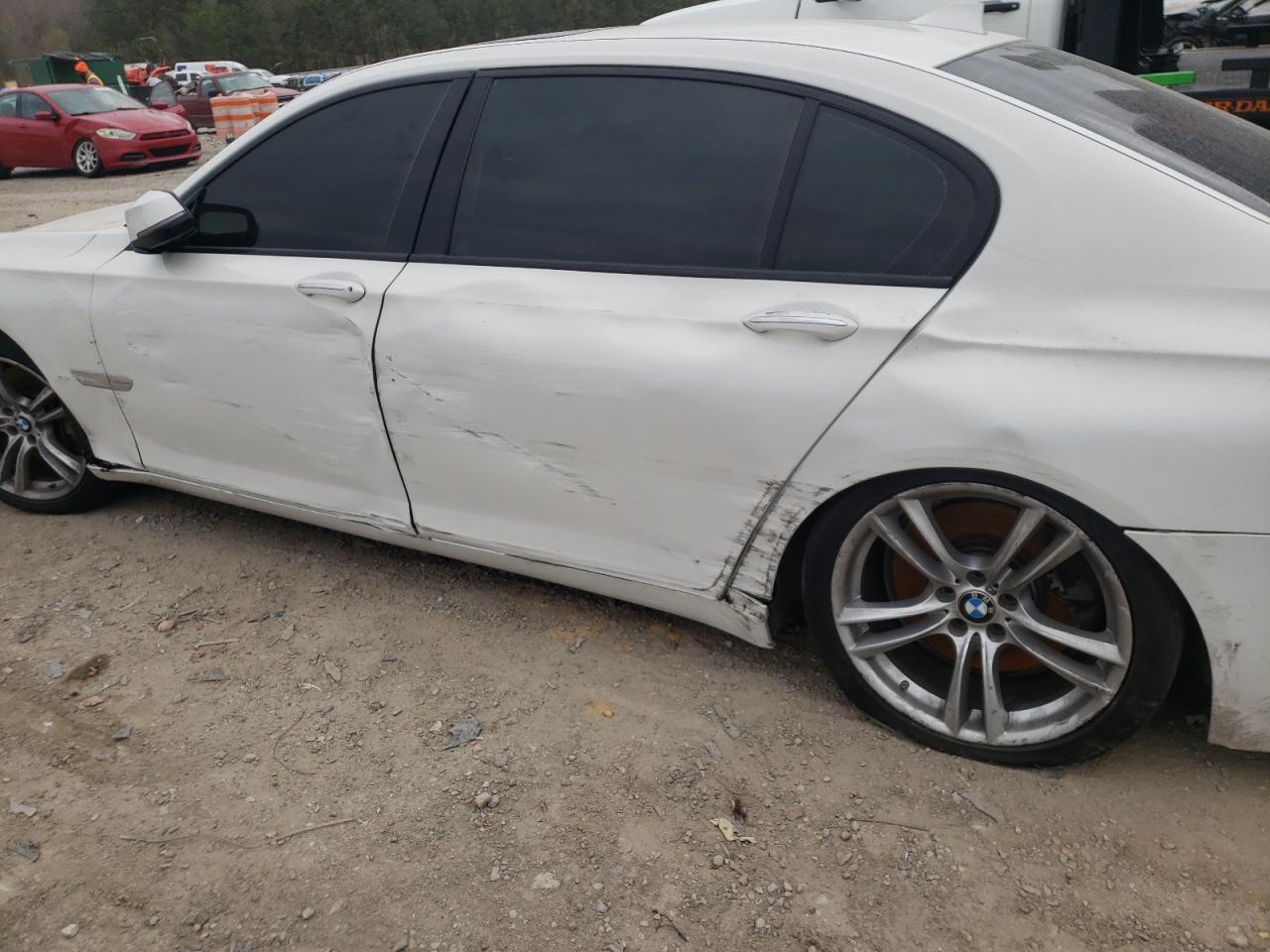 Photo 9 from auction – 2014 BMW 750 LI with VIN WBAYE8C55ED135949