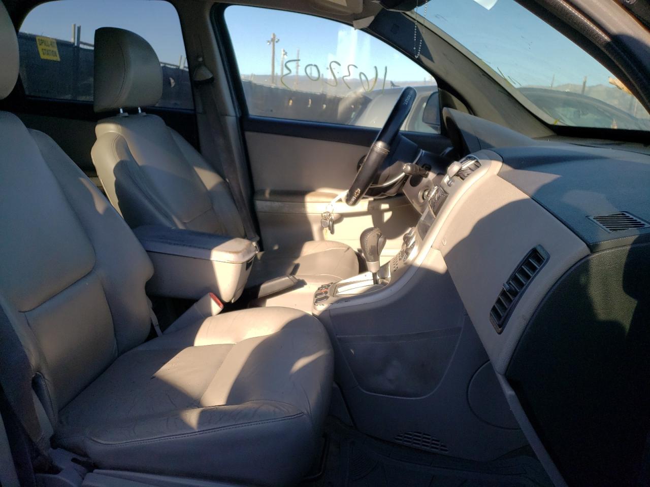 Photo 5 from auction – 2005 CHEVROLET EQUINOX LT with VIN 2CNDL73F356038575