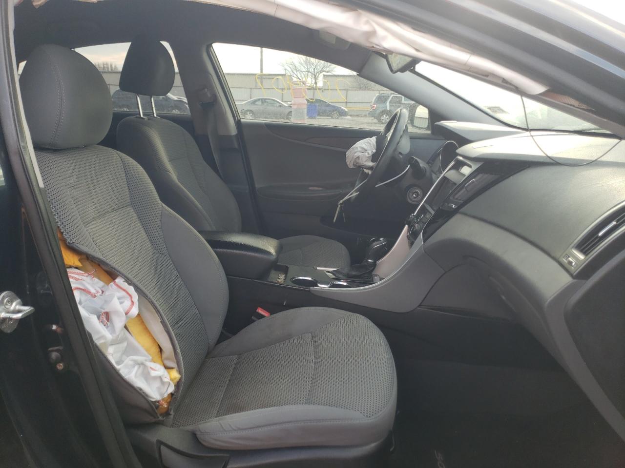 Photo 5 from auction – 2012 HYUNDAI SONATA GLS with VIN 5NPEB4ACXCH309112