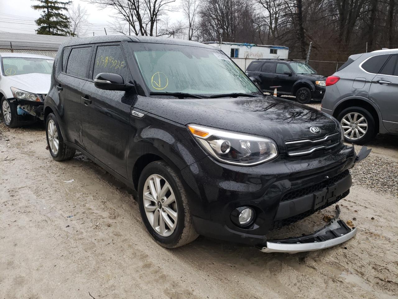KIA SOUL + 2017 with VIN KNDJP3A5XH7459907 - Photo from auction