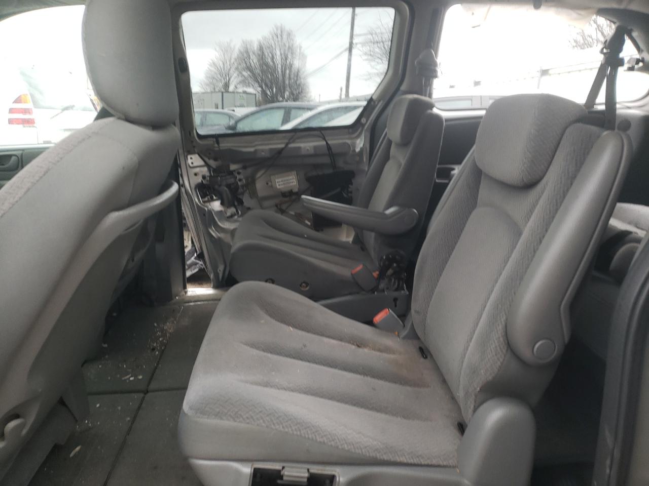 Photo 6 from auction – 2006 CHRYSLER TOWN & COU with VIN 2A4GP54L26R772455