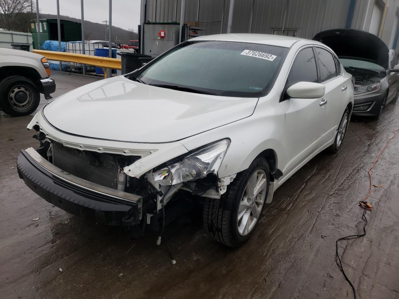Photo 2 from auction – 2014 NISSAN ALTIMA SV with VIN 1N4AL3AP3EC178280