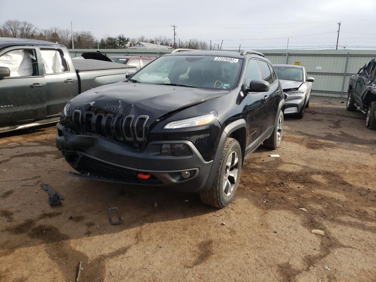 Photo 2 from auction – 2018 JEEP CHEROKEE T with VIN 1C4PJMBX7JD619993