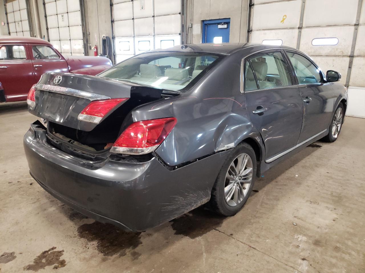 Photo 4 from auction – 2011 TOYOTA AVALON BAS with VIN 4T1BK3DB8BU373049
