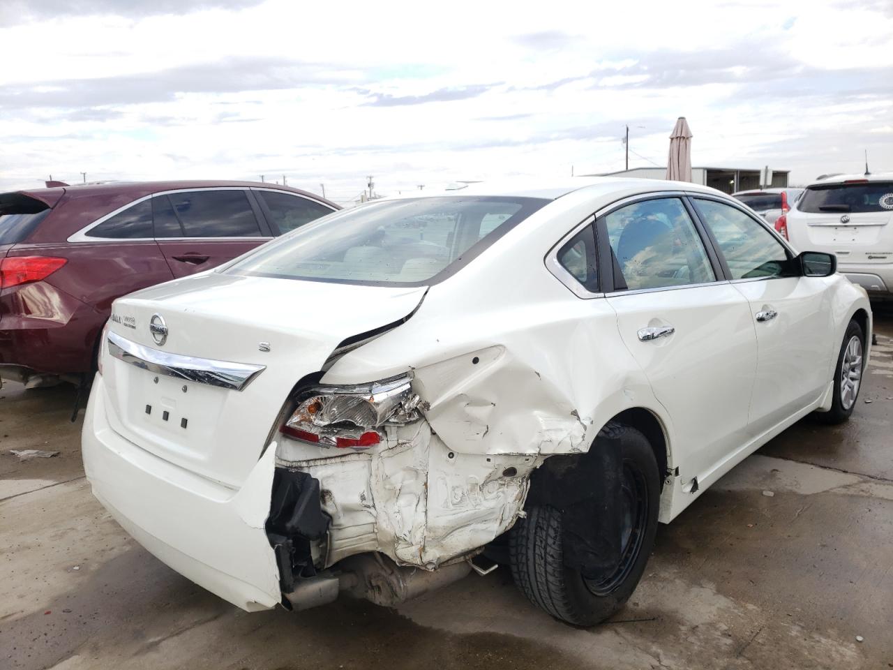 Photo 4 from auction – 2015 NISSAN ALTIMA 2.5 with VIN 1N4AL3AP4FN304992