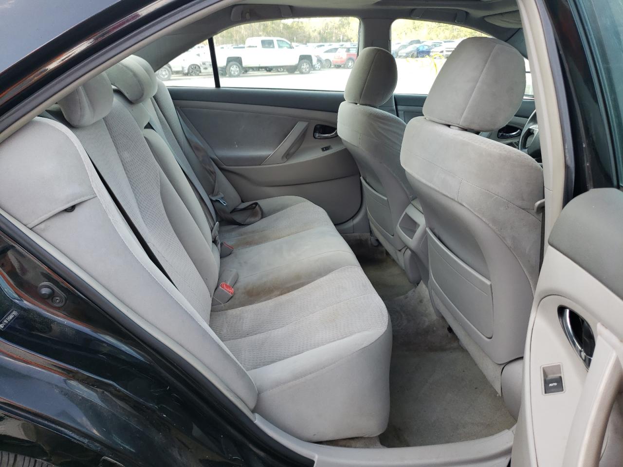 Photo 6 from auction – 2010 TOYOTA CAMRY BASE with VIN 4T1BF3EK6AU079005