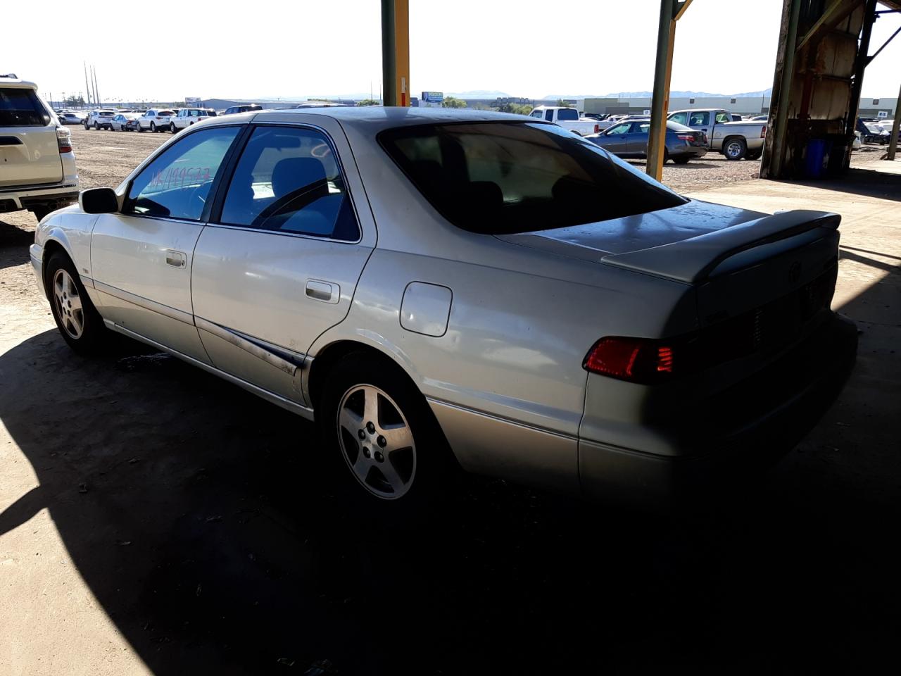 Photo 3 from auction – 2001 TOYOTA CAMRY with VIN JT2BF28K310320075