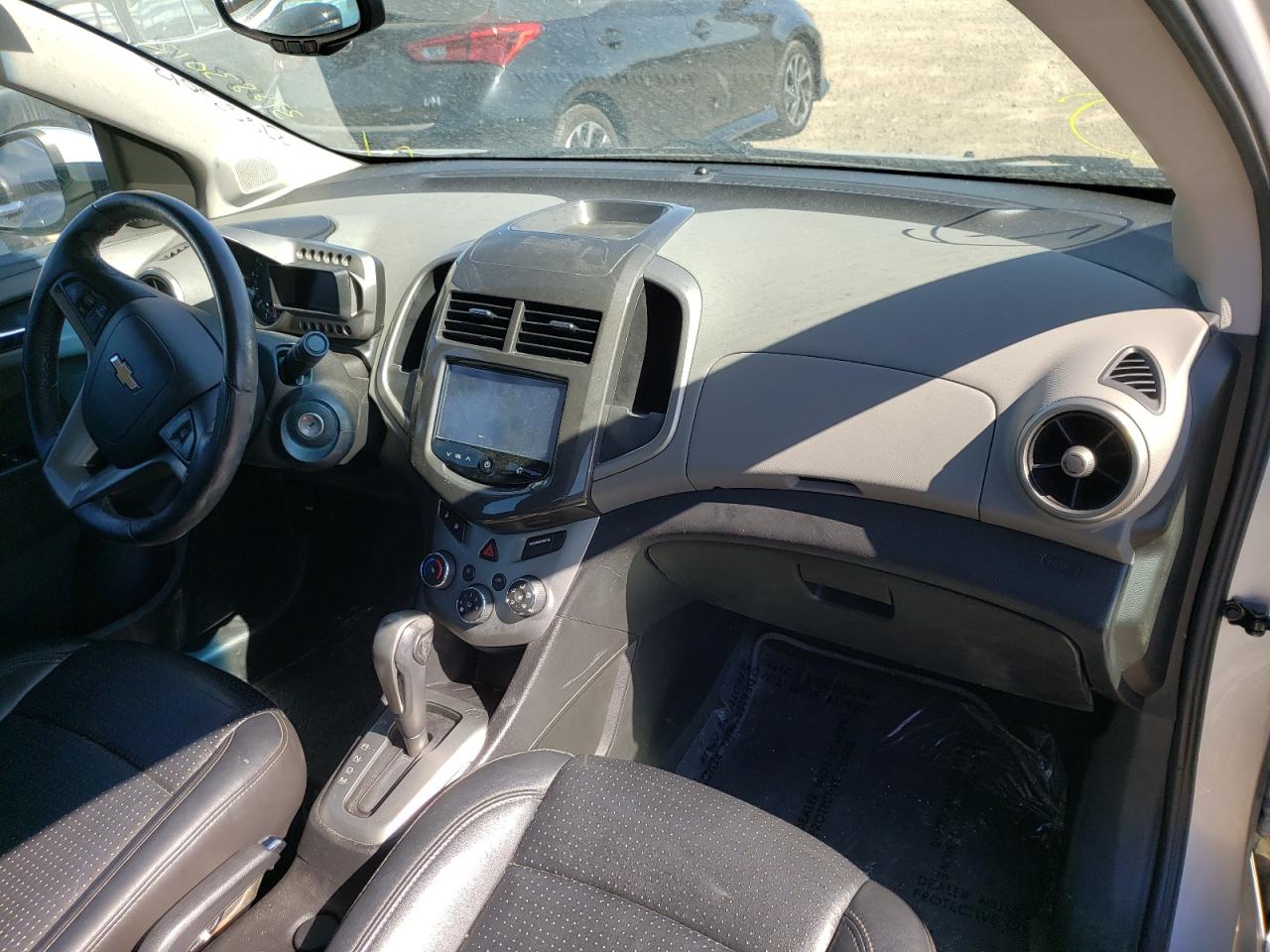 Photo 9 from auction – 2015 CHEVROLET SONIC LTZ with VIN 1G1JE5SB6F4100745