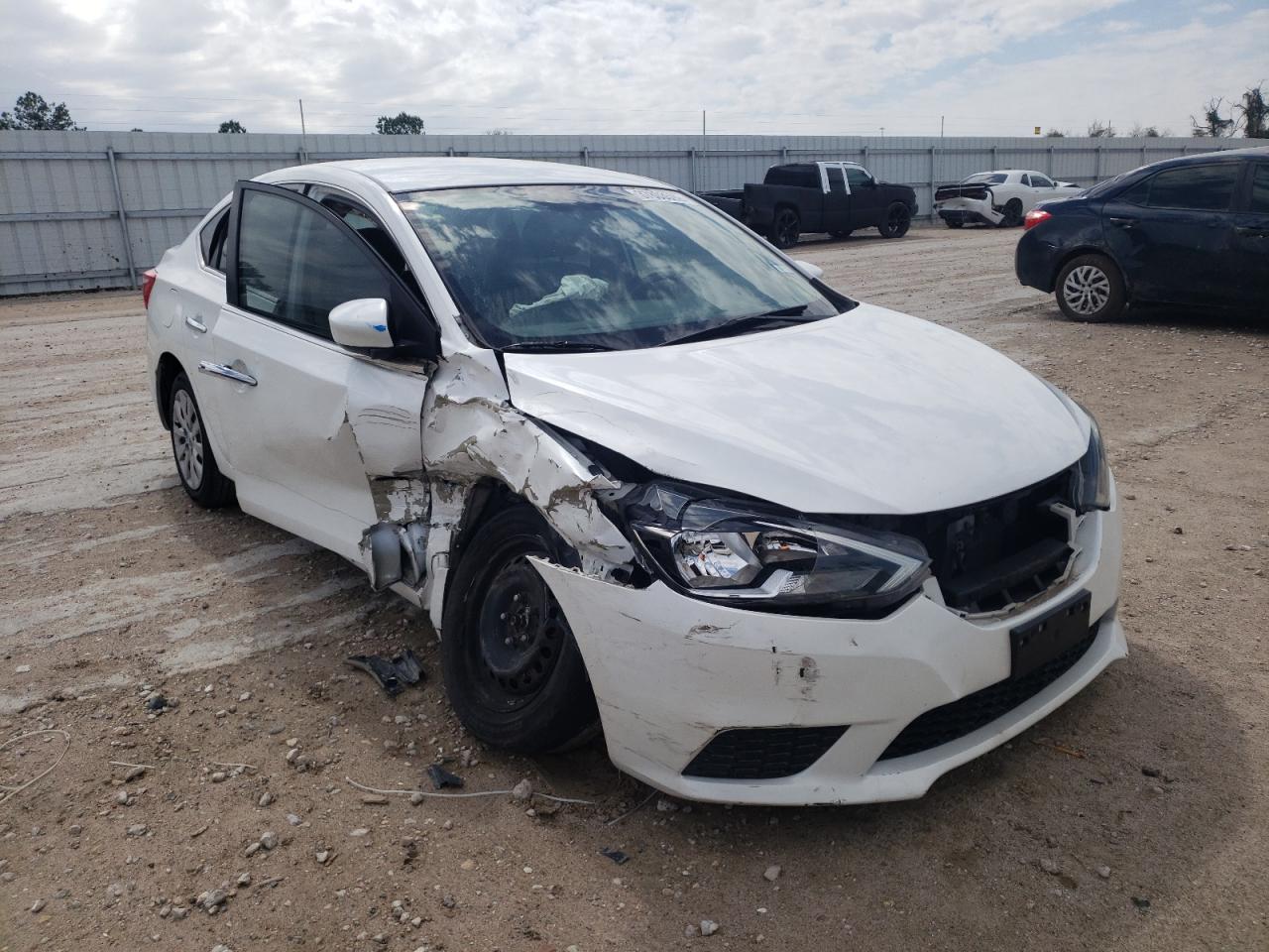 NISSAN SENTRA S 2016 with VIN 3N1AB7AP3GL676686 - Photo from auction