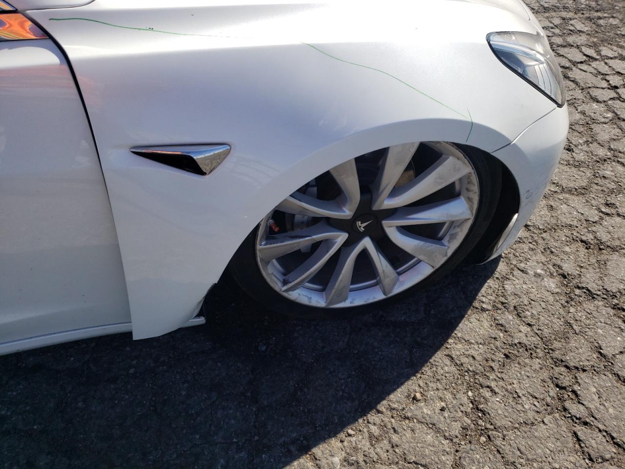 Photo 9 from auction – 2018 TESLA MODEL 3 with VIN 5YJ3E1EB4JF187535