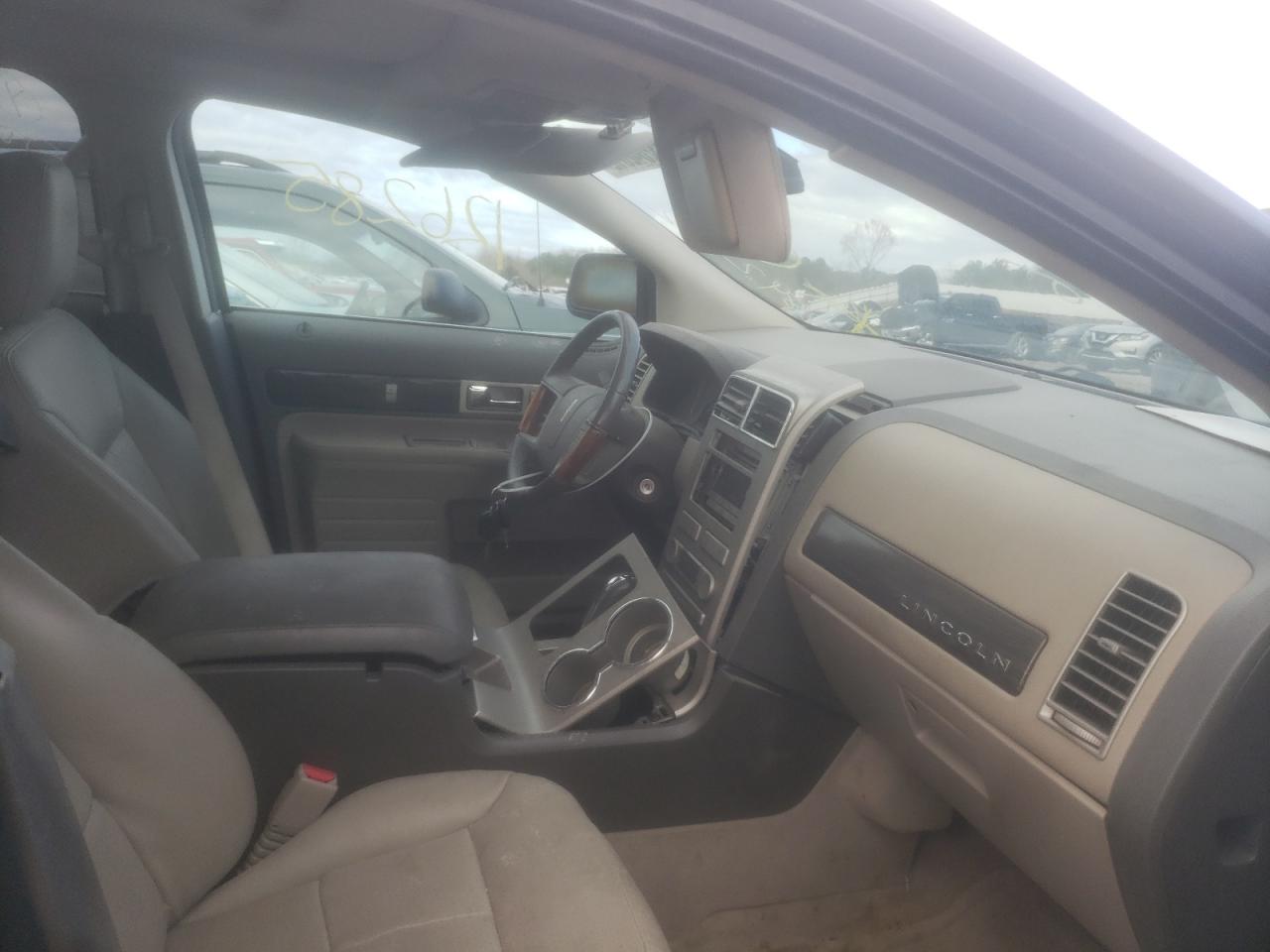 Photo 5 from auction – 2007 LINCOLN MKX with VIN 2LMDU68C57BJ16004