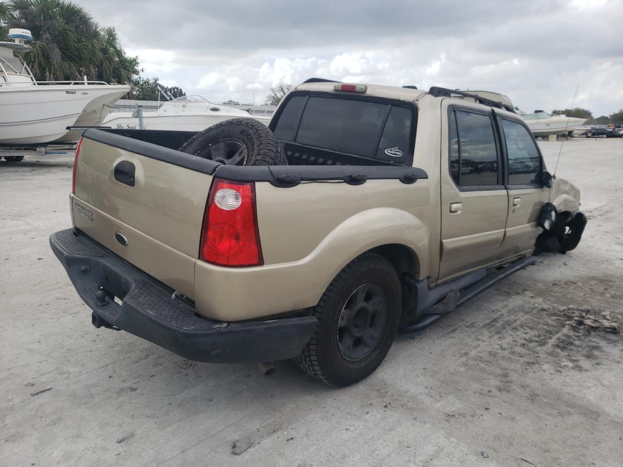 Photo 4 from auction – 2003 FORD EXPLORER S with VIN 1FMZU67E23UC49926