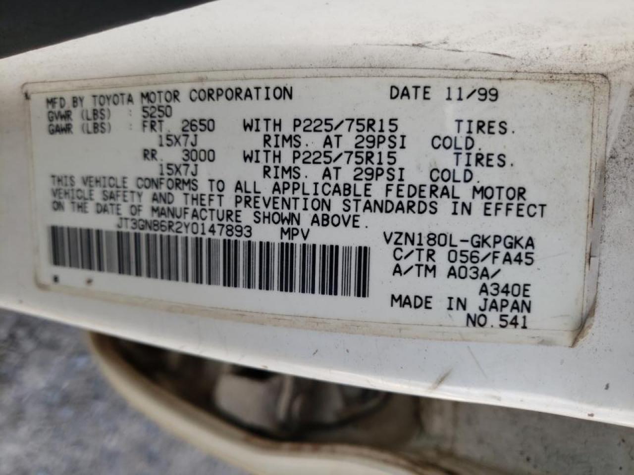 Photo 10 from auction – 2000 TOYOTA 4RUNNER SR with VIN JT3GN86R2Y0147893